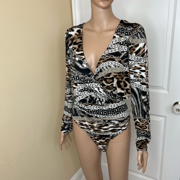 𝅺Fashion nova bodysuit top - Picture 3 of 13